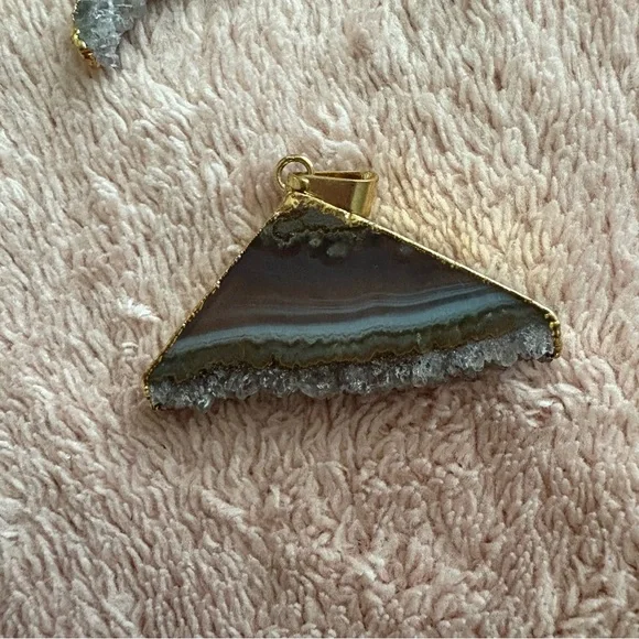 Stone Peak - 1 Handmade Pendant - Picture 2 of 4